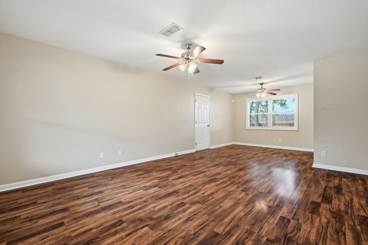 358 Coral Dr Sw - Photo 6 of 39