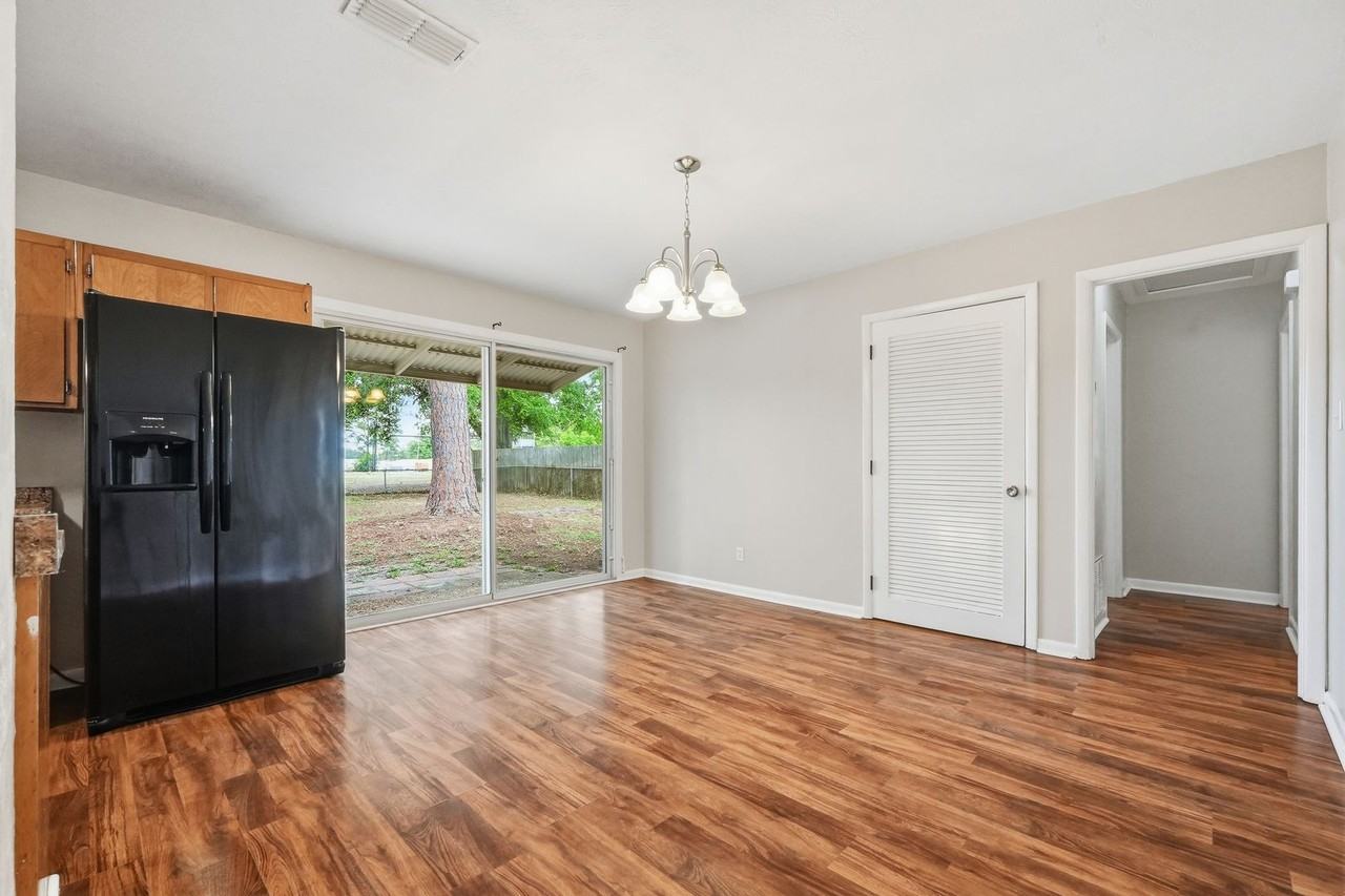358 Coral Dr Sw - Photo 7 of 39