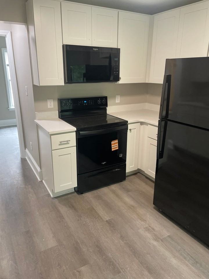1612 N Jackson Ave - Photo 4 of 12