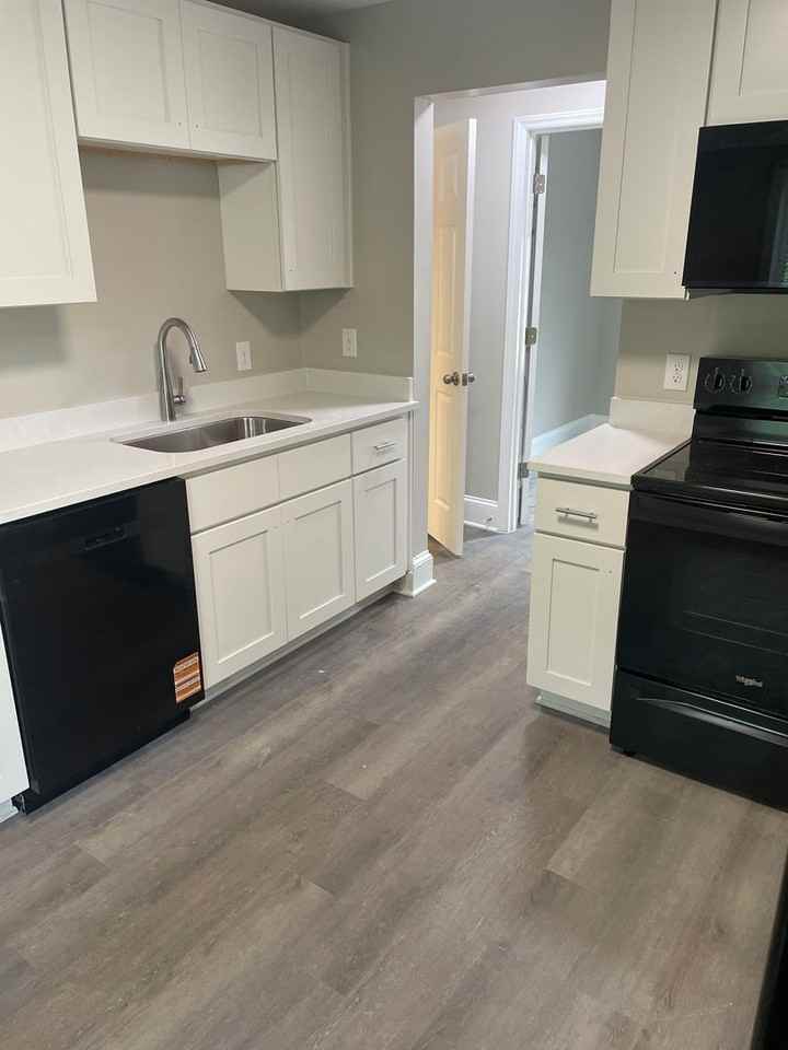 1612 N Jackson Ave - Photo 5 of 12