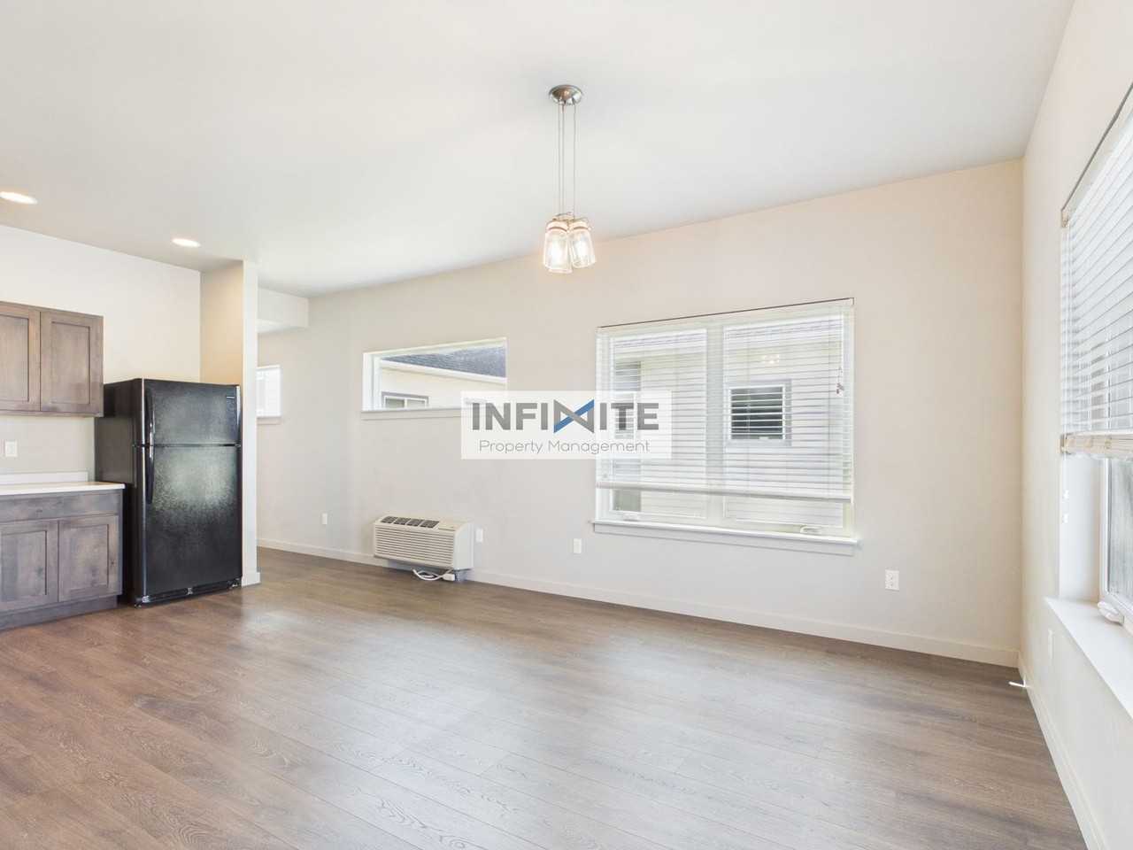 897 Cottonwood Rd - Photo 2 of 8