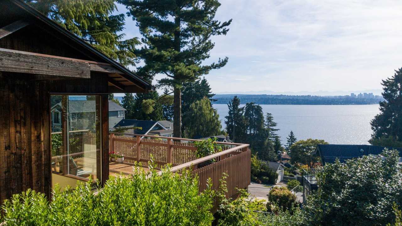 1415 38th Ave - Photo 3 of 50