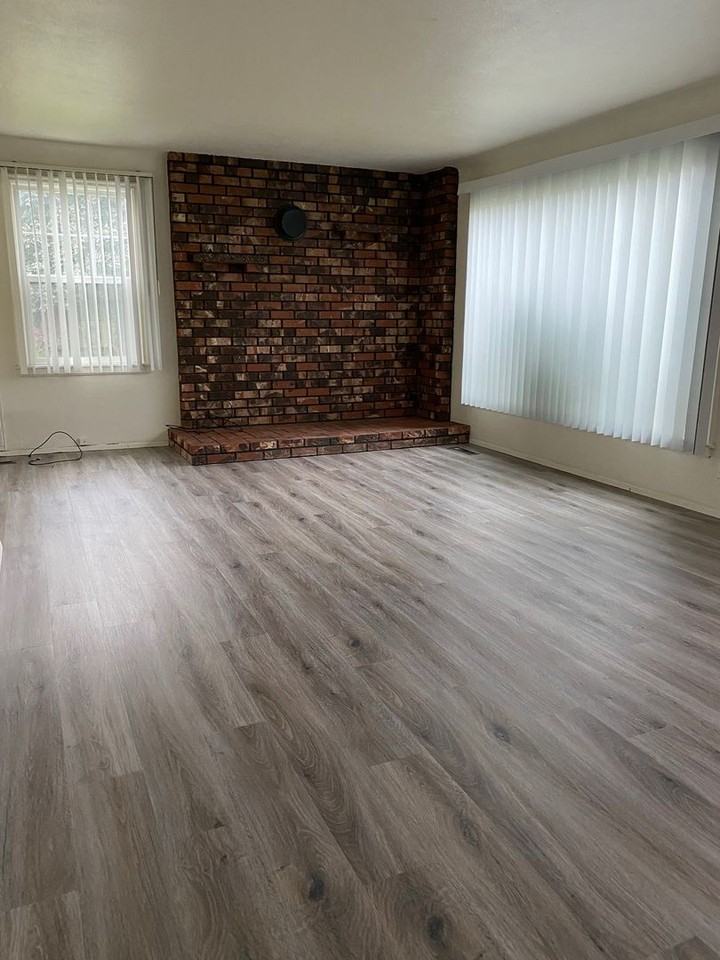 5304 N Elgin St - Photo 2 of 17