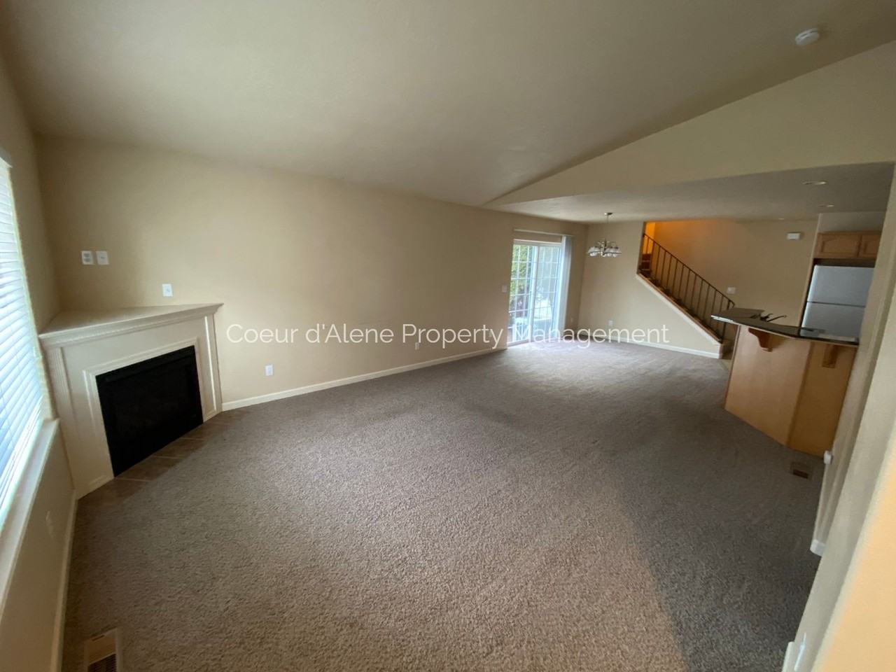 1101 N Forsythia Cir - Photo 2 of 9