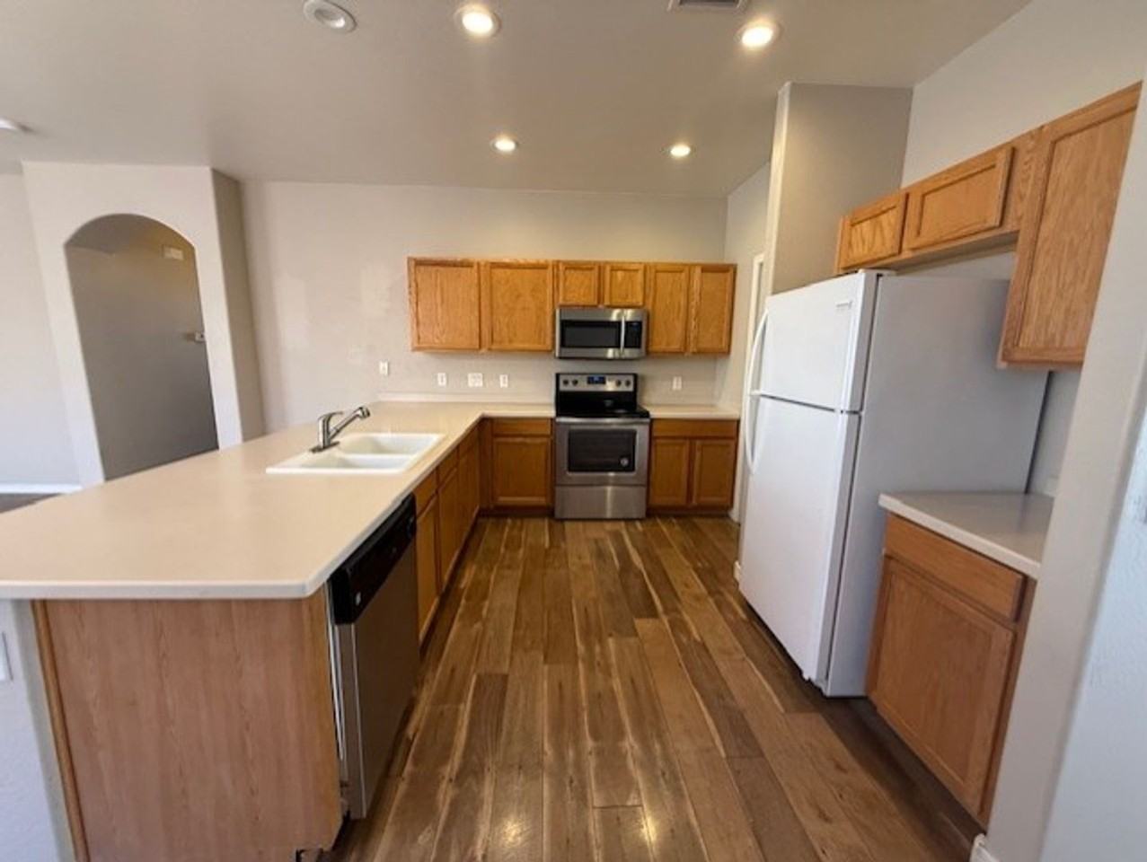 1050 S 17th St - Photo 4 of 19