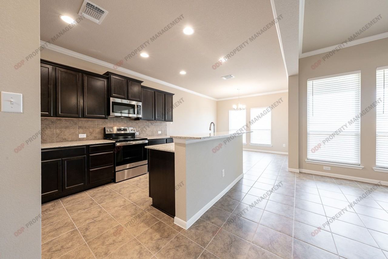 10206 Eaglefire Dr - Photo 4 of 26