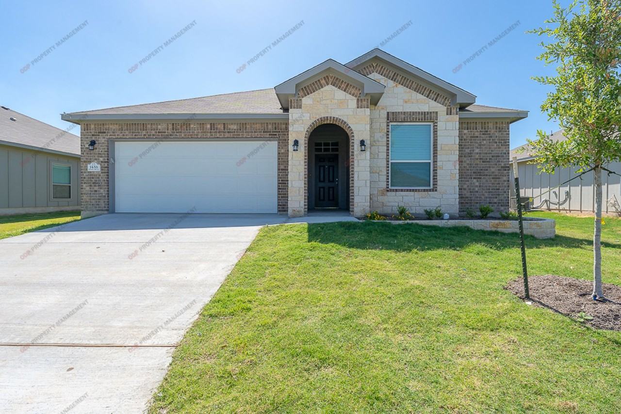 1458 Shadow Hill Ln - Photo 2 of 23