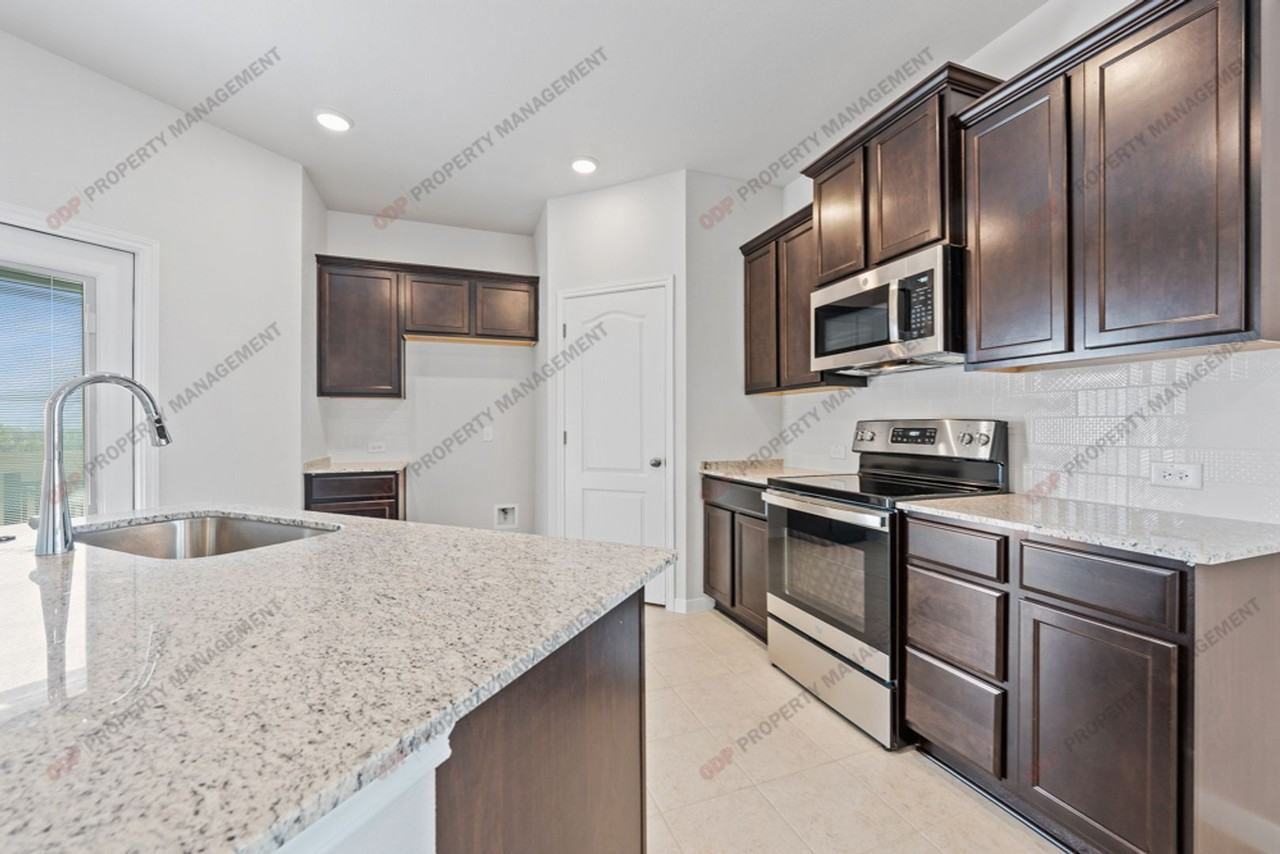 2221 Chia Ct - Photo 7 of 25