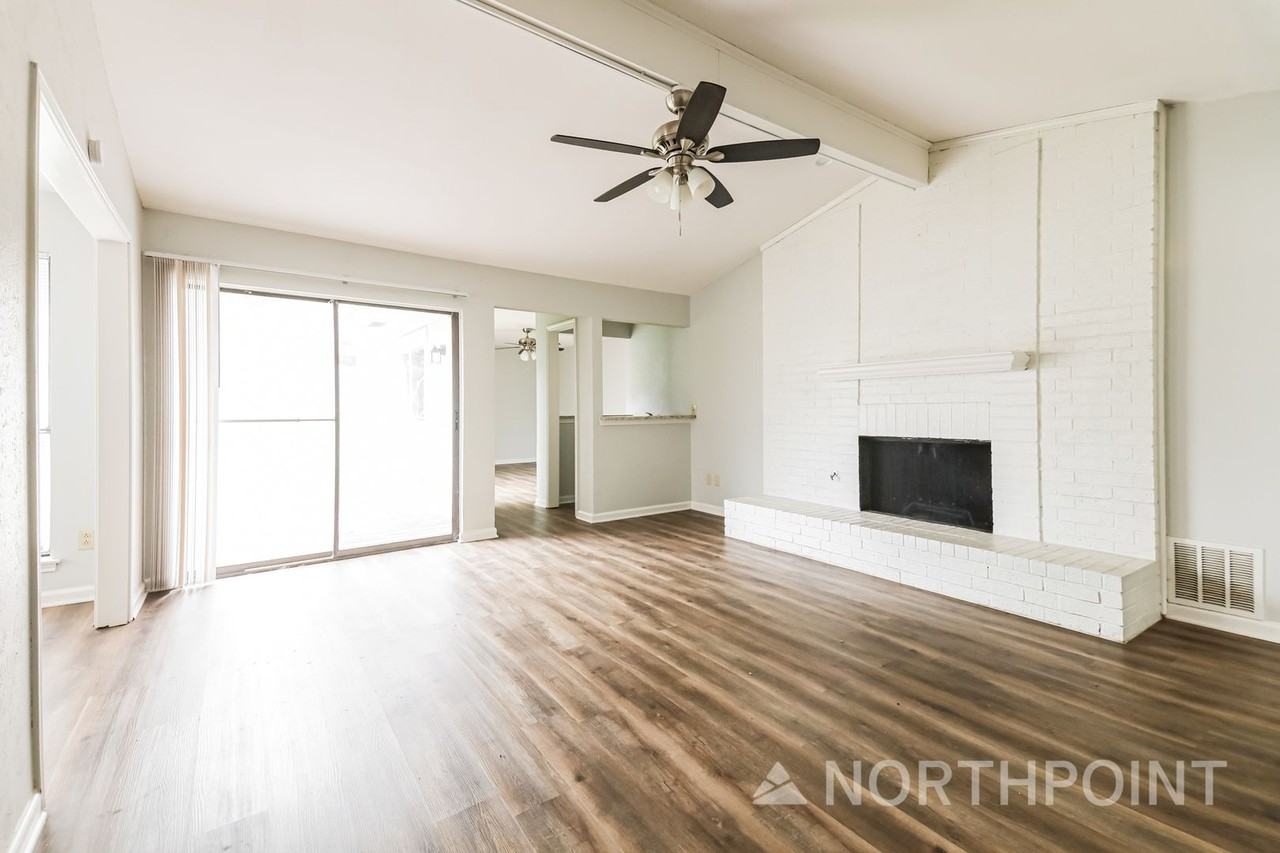 1706 Saint James Dr - Photo 4 of 16