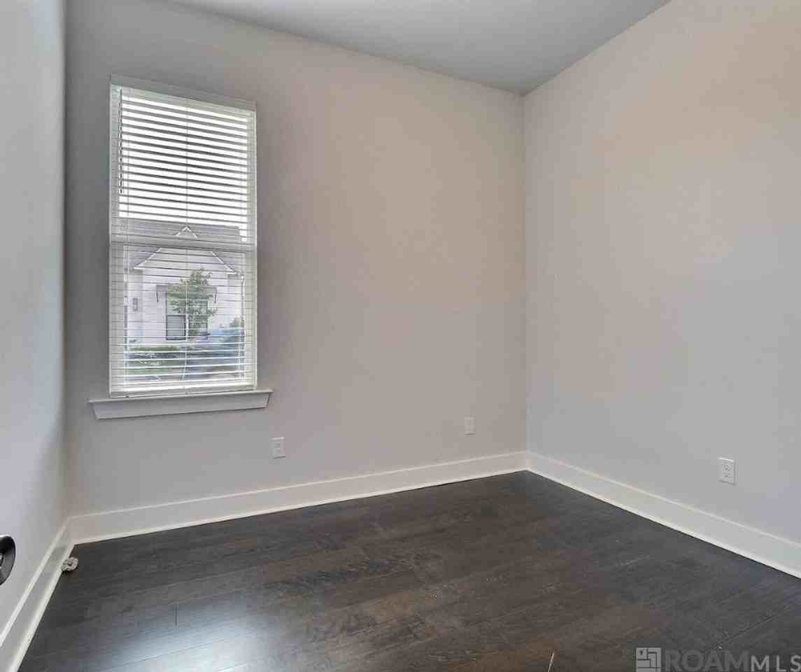 14117 Village Square Ave - Photo 4 of 17