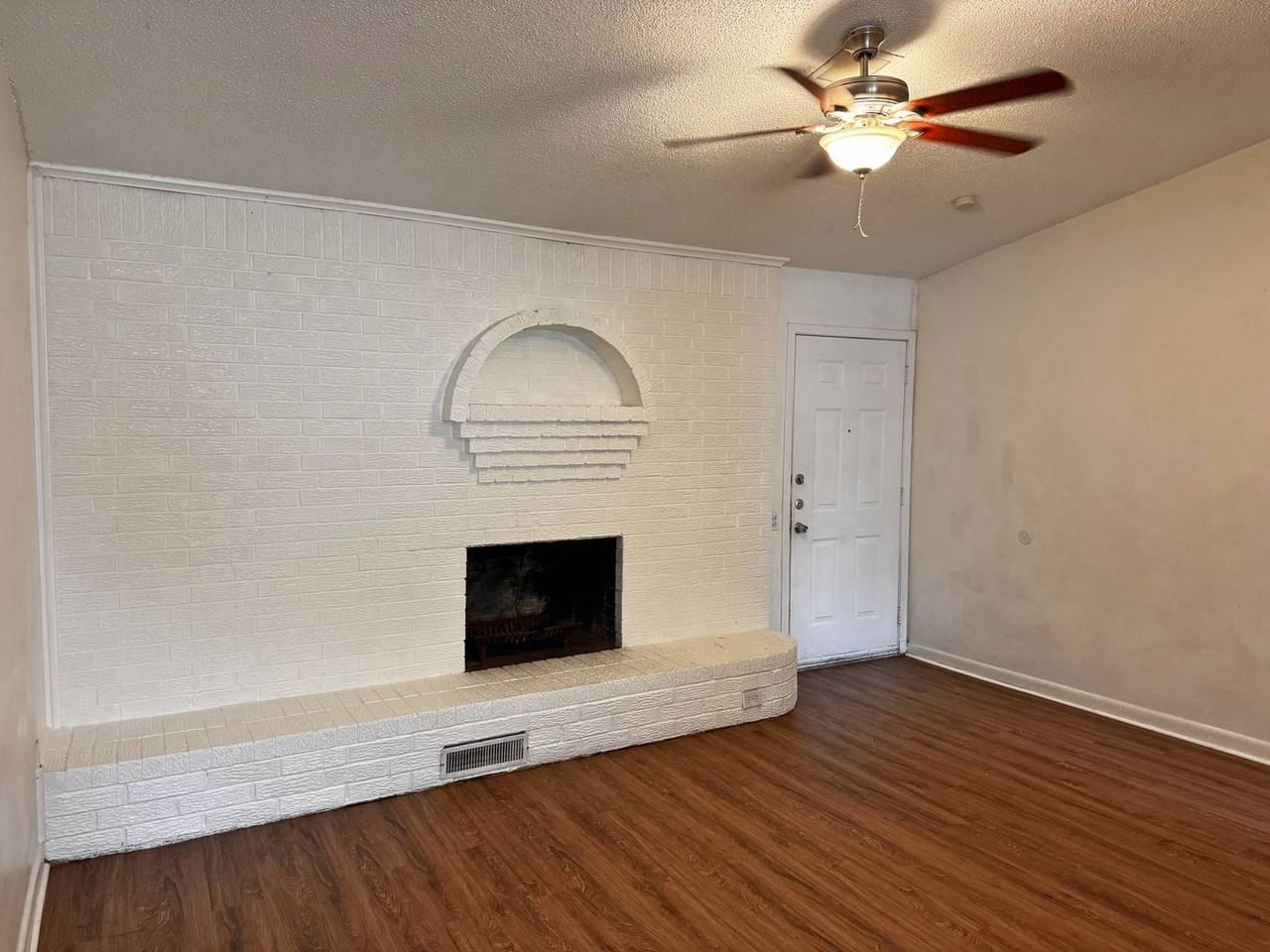 4111 Mcgaha Ave - Photo 3 of 33