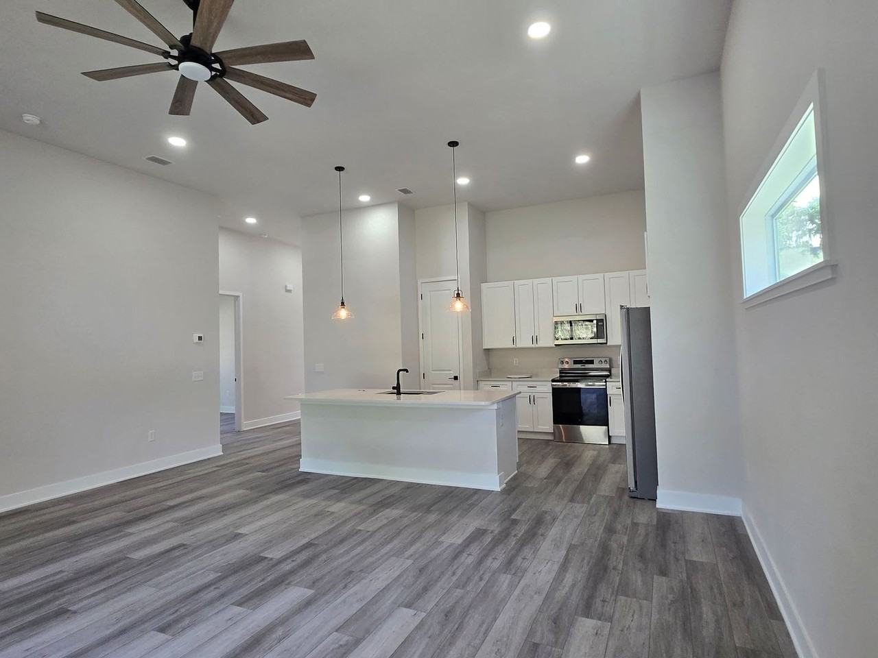 6548 Nw 109th Pl - Photo 4 of 49