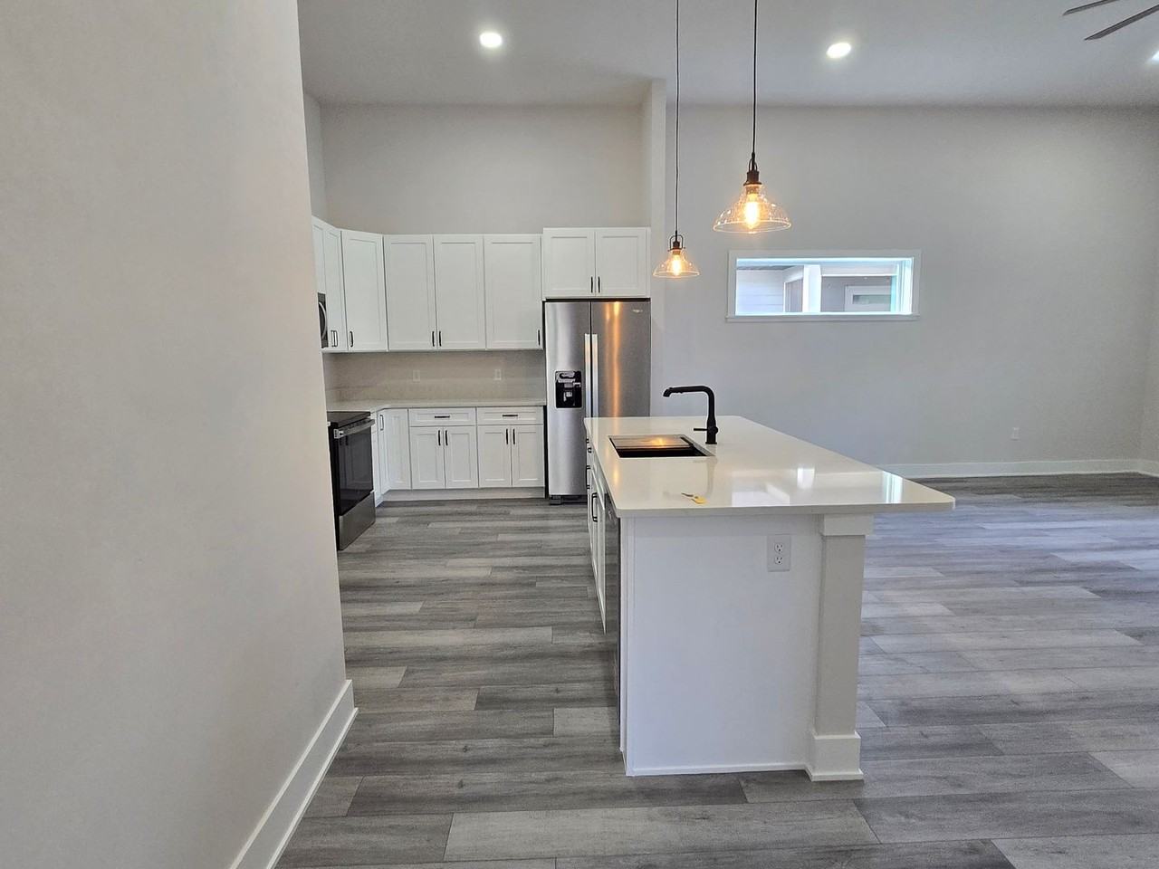 6548 Nw 109th Pl - Photo 7 of 49