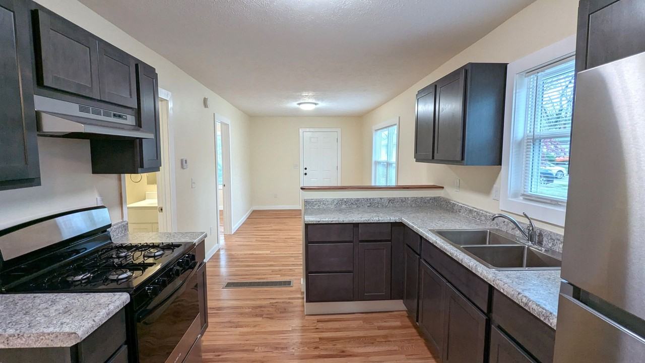 764 Louis Ave - Photo 2 of 10