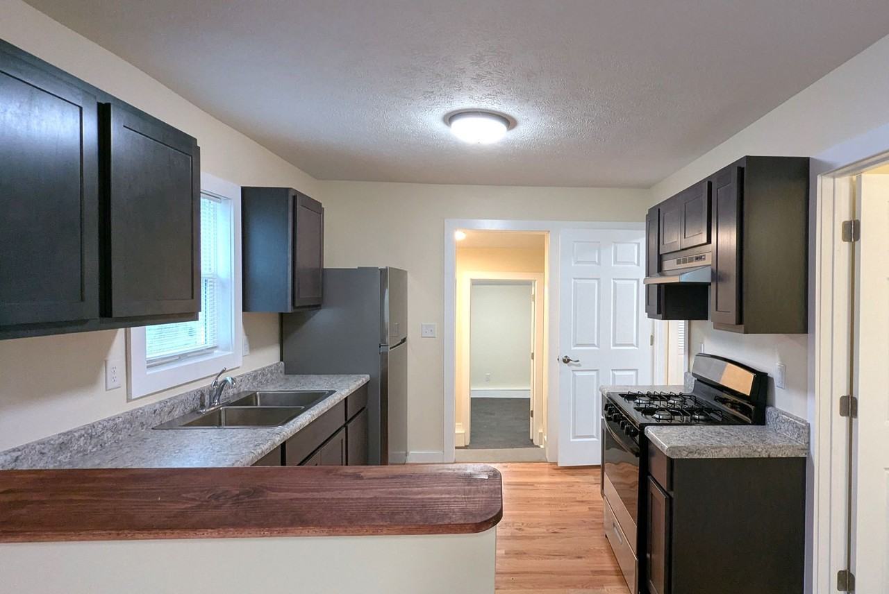 764 Louis Ave - Photo 3 of 10
