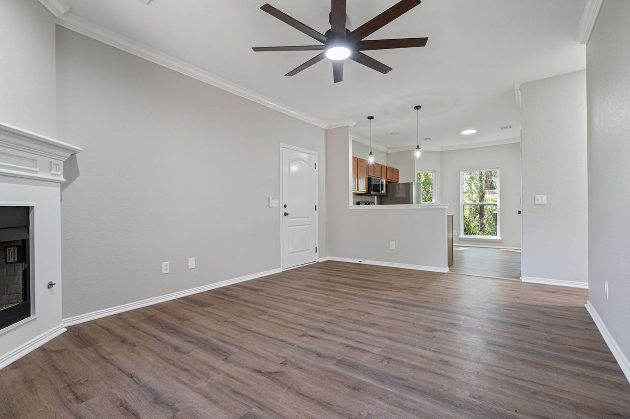 Huntsville Heights - Photo 3 of 20
