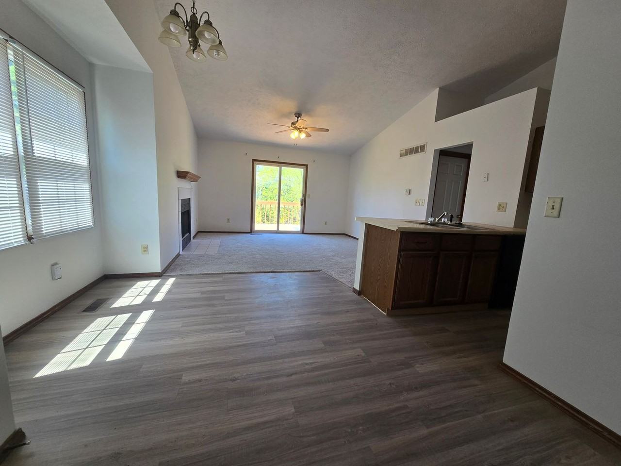1810 Cottage Ave - Photo 5 of 11