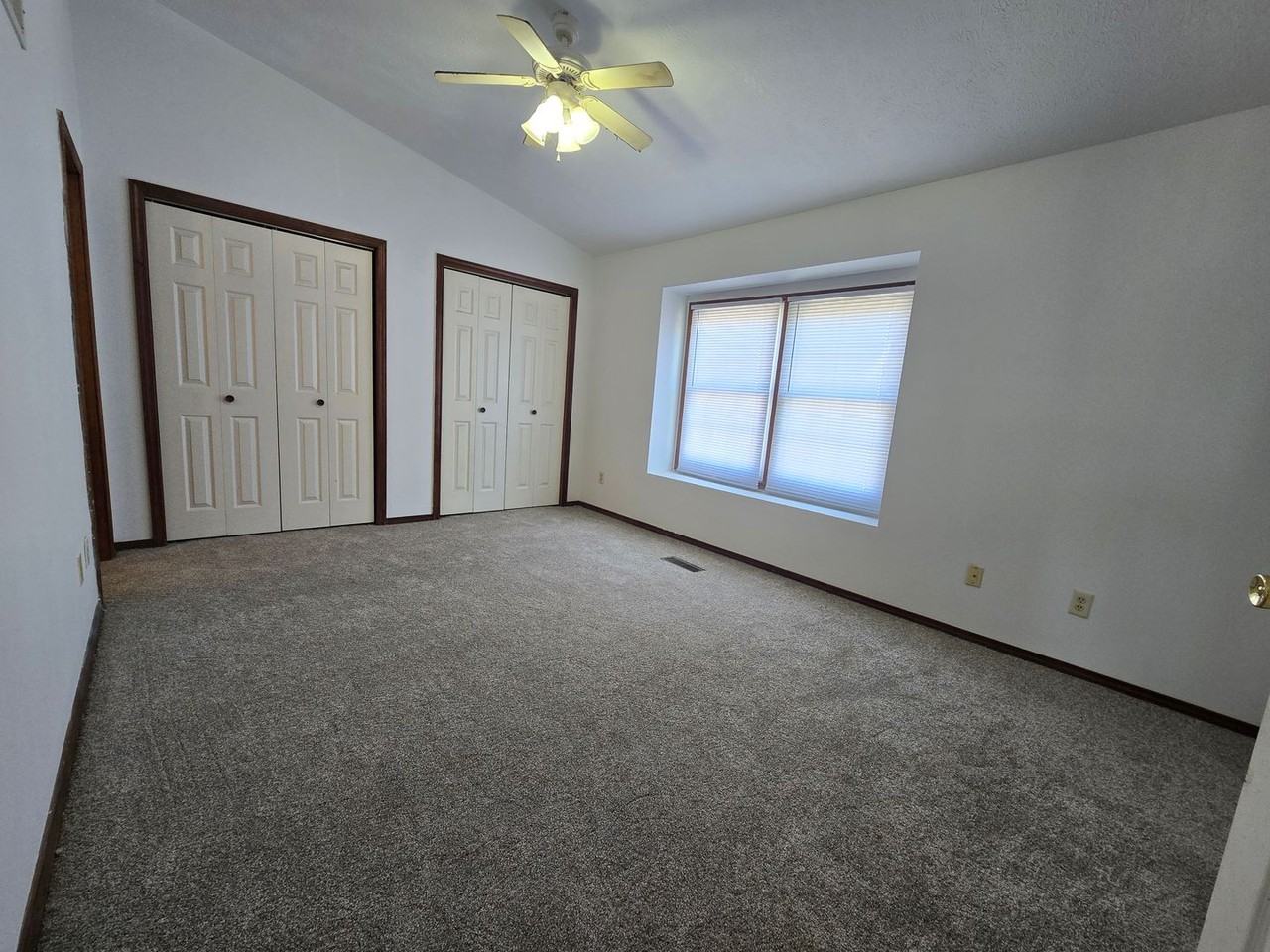 1810 Cottage Ave - Photo 6 of 11