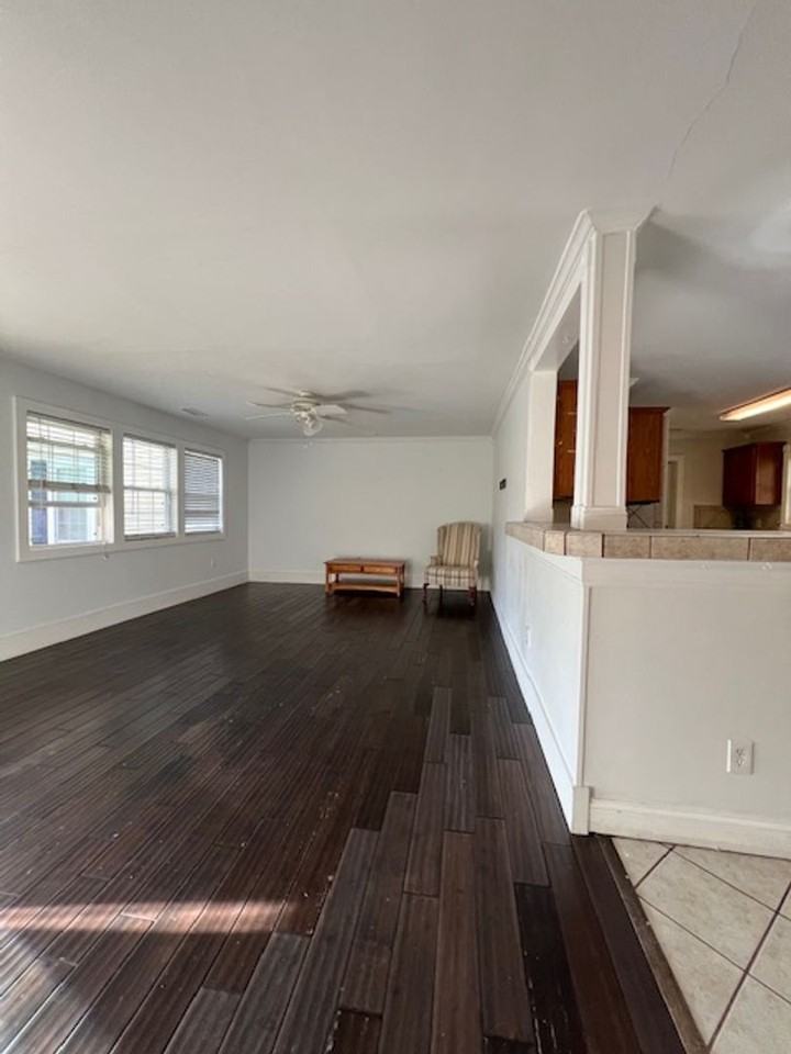 121 Gilbert Curry Dr - Photo 2 of 33