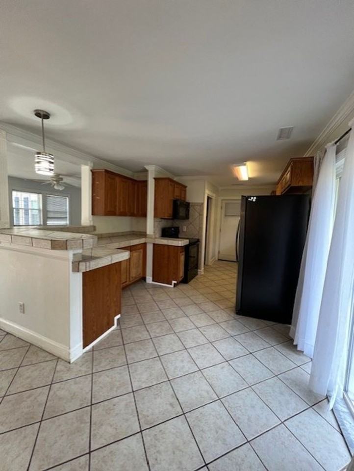 121 Gilbert Curry Dr - Photo 5 of 33