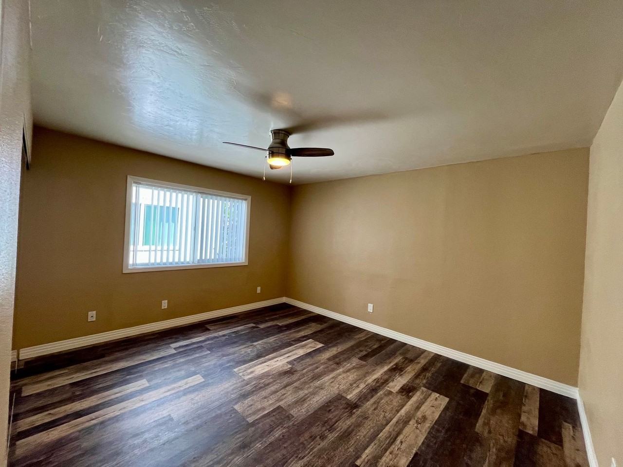 2174 Montgomery Ave #B - Photo 5 of 22