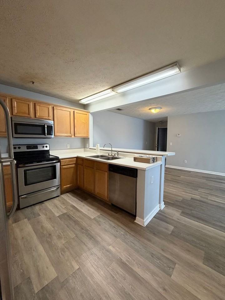 1114 S College St #1-201 - Photo 7 of 18