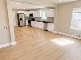 featured image of 1524 E 51st St