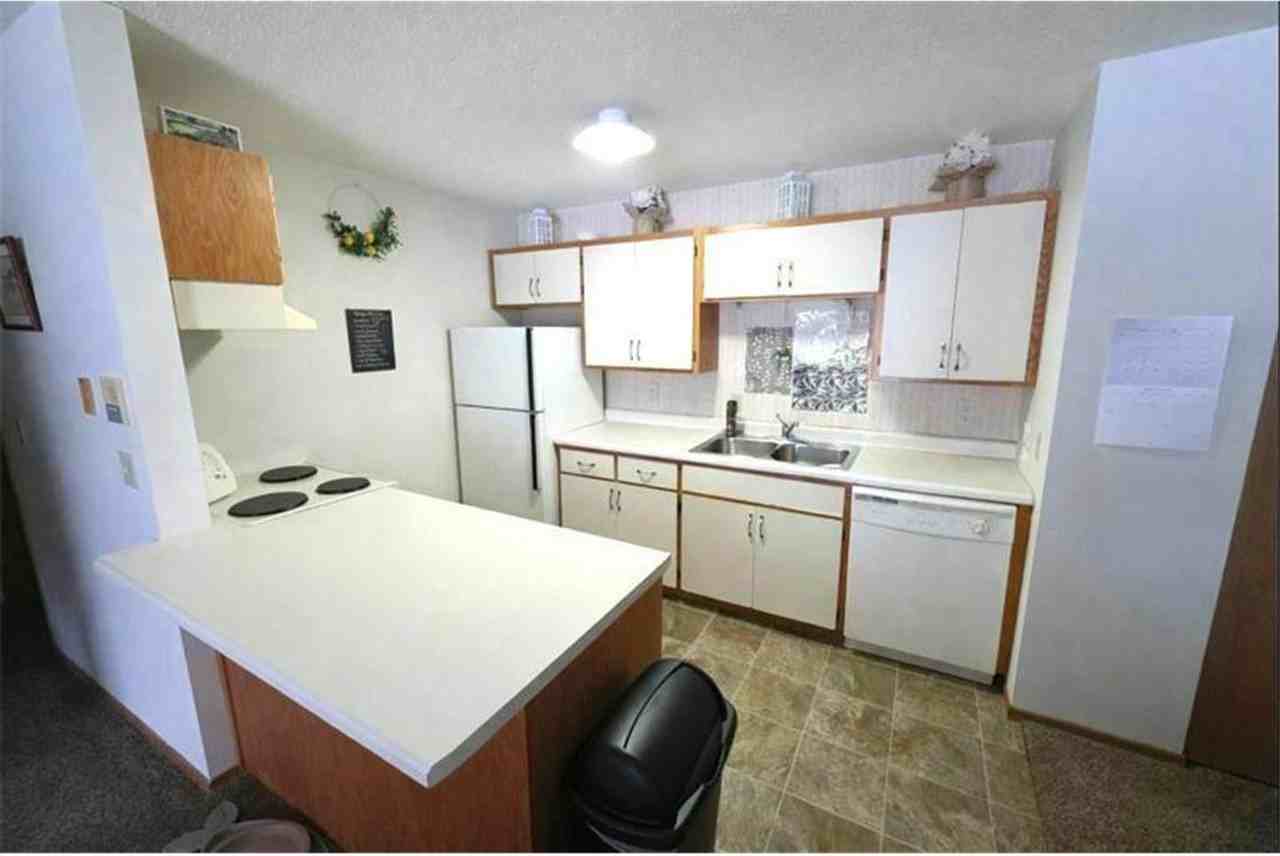 1423 6th St N - Photo 3 of 8