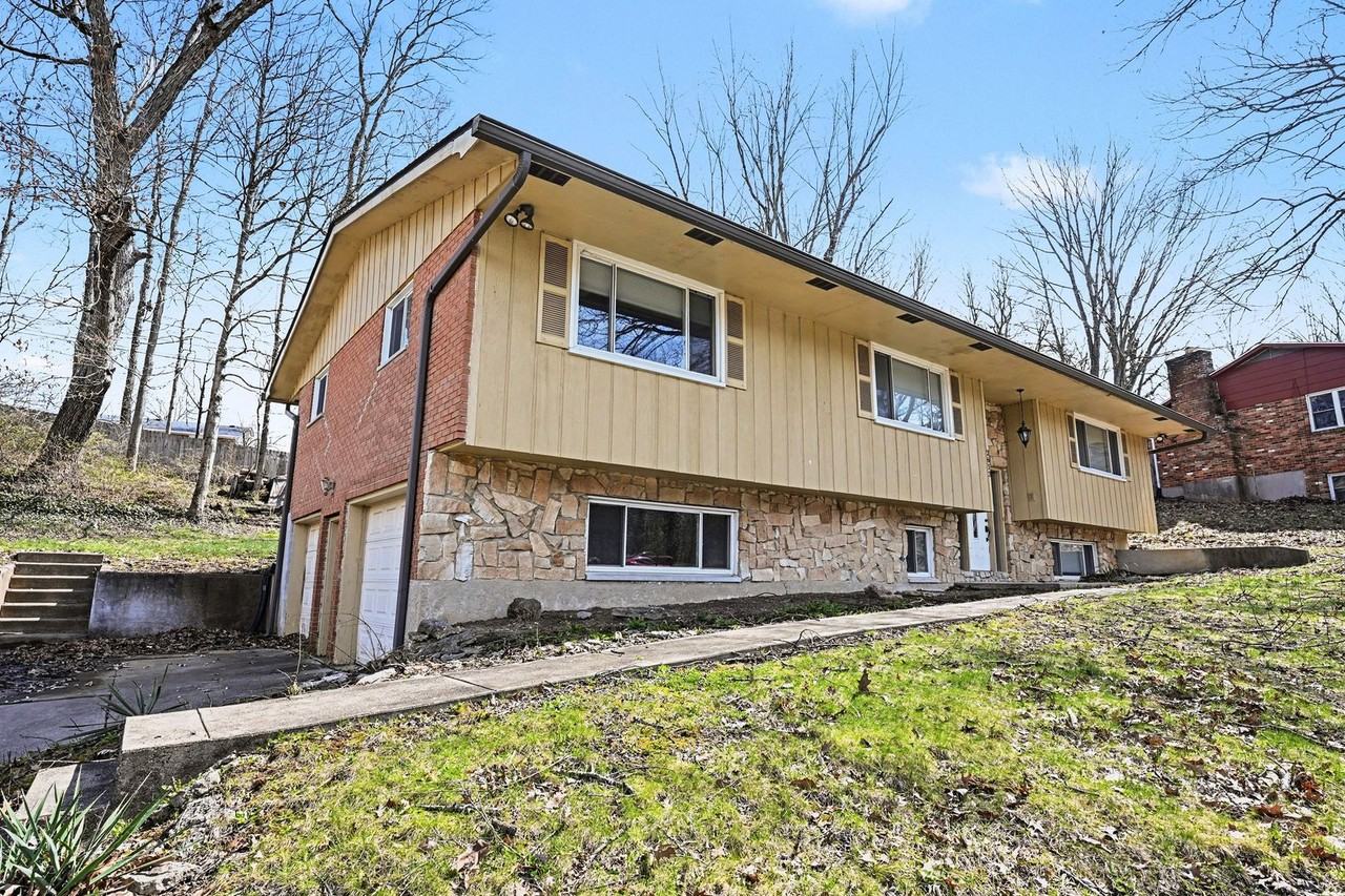 2613 Rhapsody Dr - Photo 4 of 27