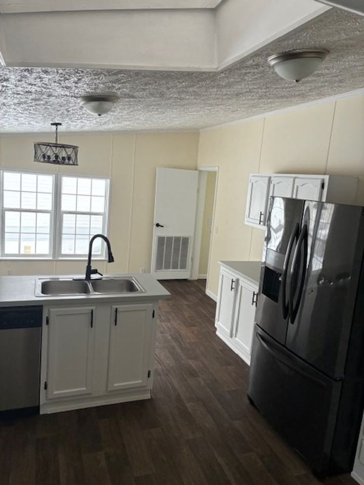 1119 University Dr #2001 - Photo 4 of 13
