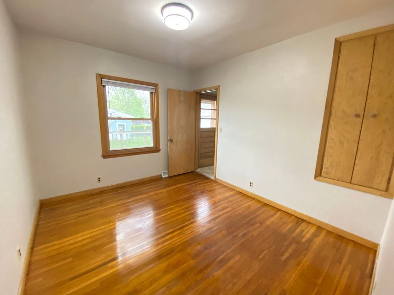 425 Auburn St - Photo 7 of 22