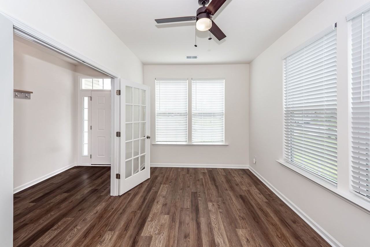 1728 Refuge Dr - Photo 5 of 49