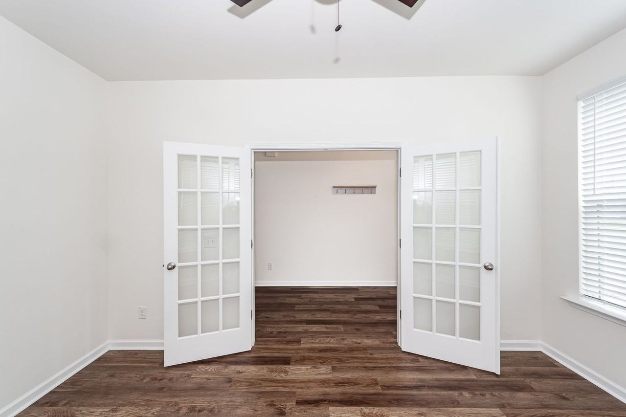 1728 Refuge Dr - Photo 6 of 49