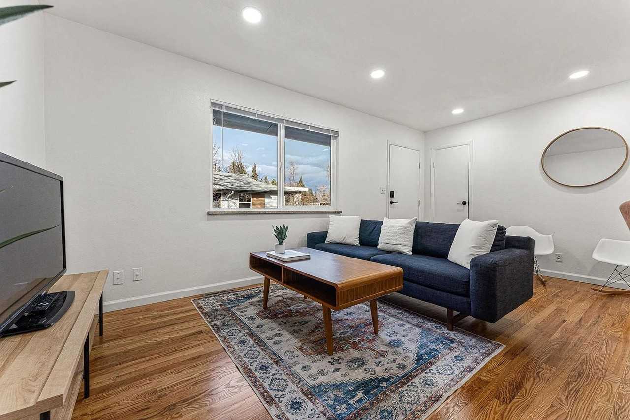 1228 Jay St - Photo 7 of 17