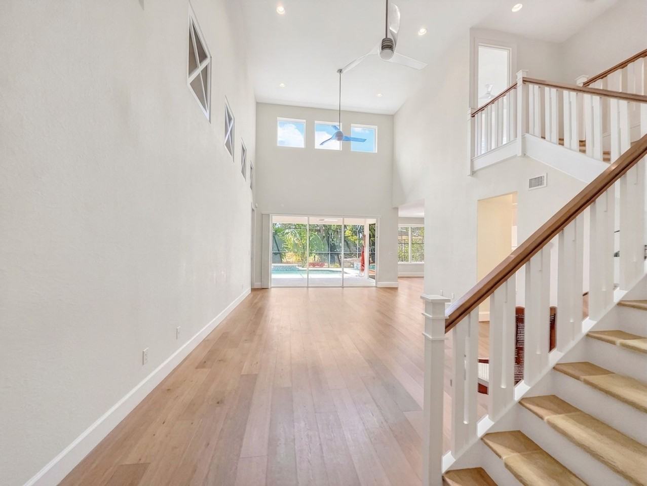 6772 Southern Oak Ct - Photo 6 of 36