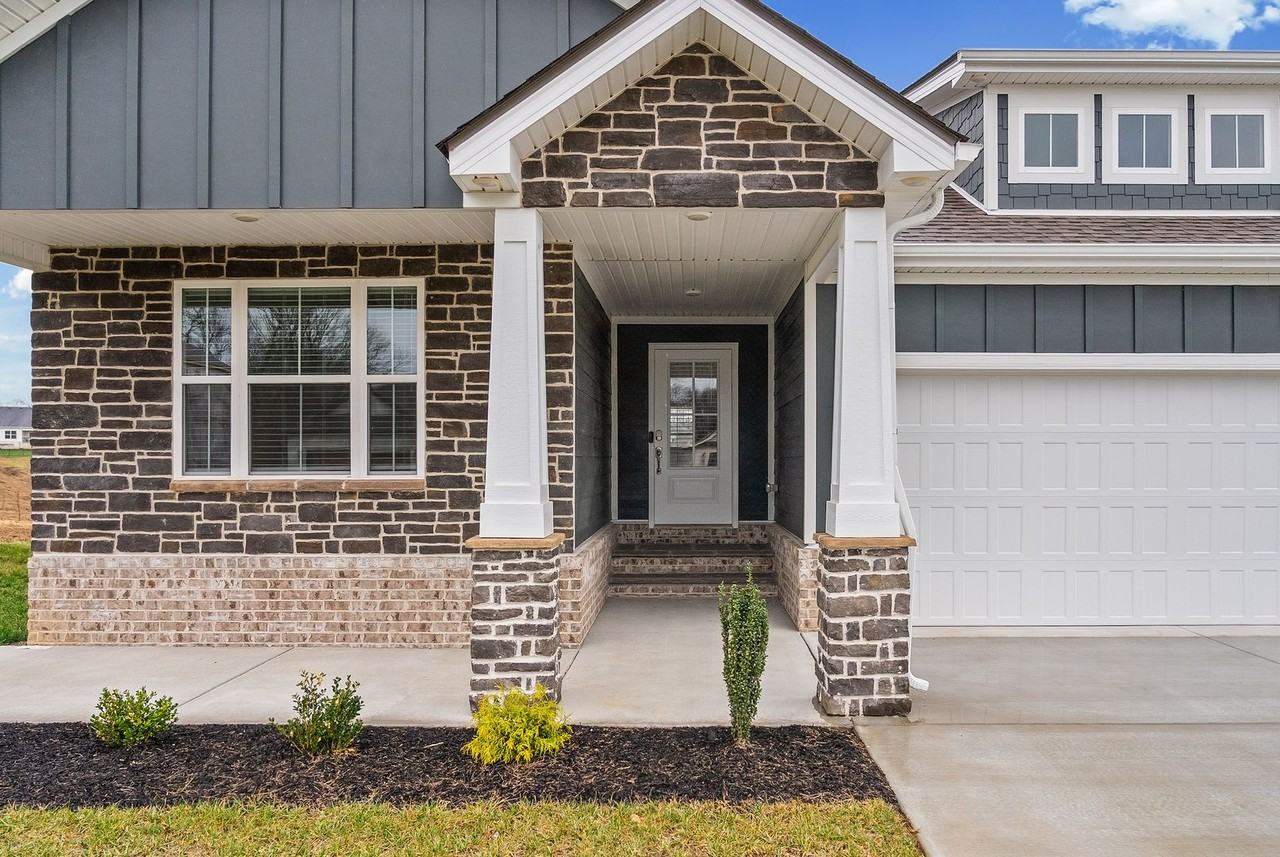 1601 Collins View Way - Photo 4 of 33