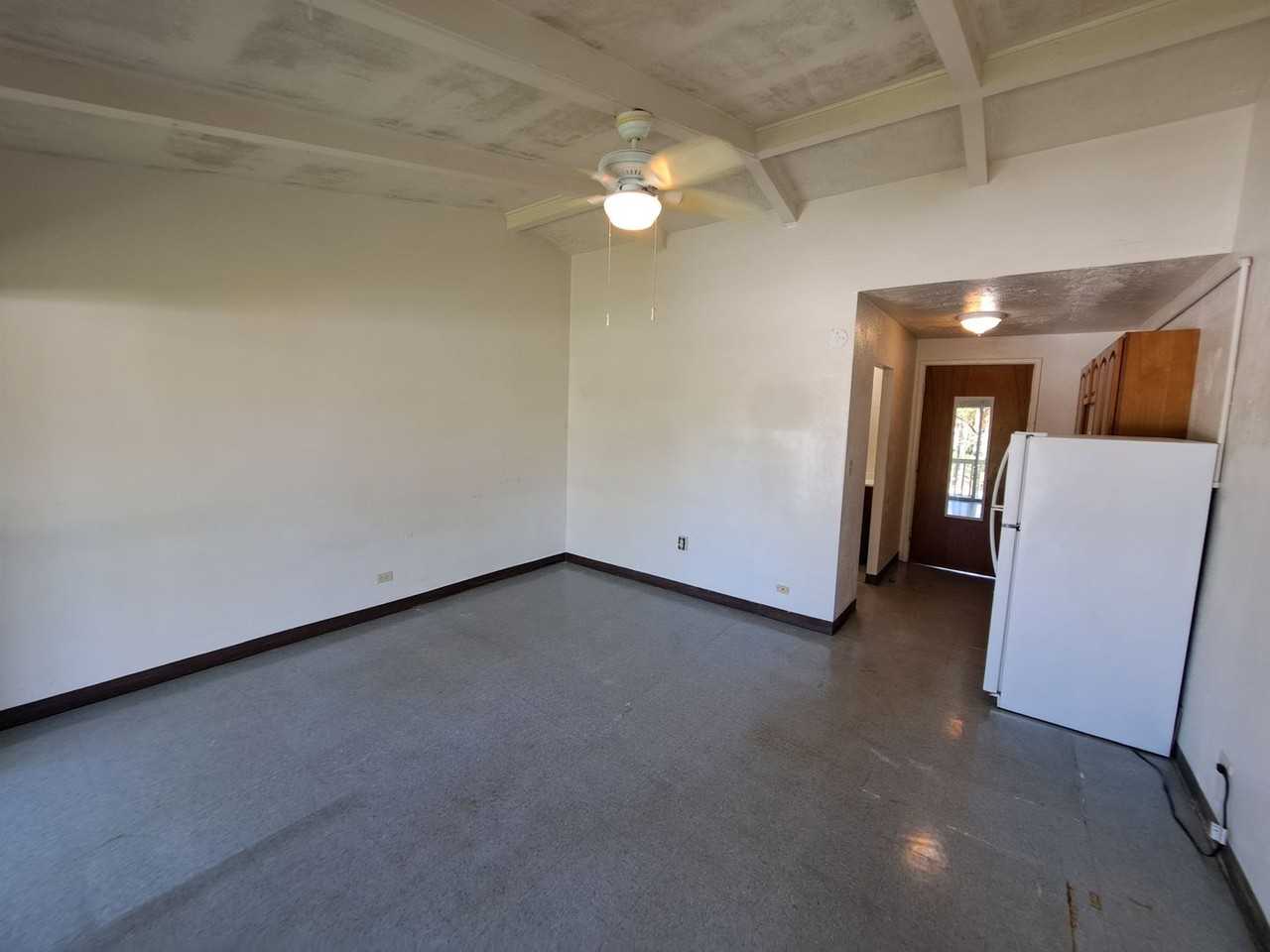 1303 Kalanianaole St #7 - Photo 2 of 15