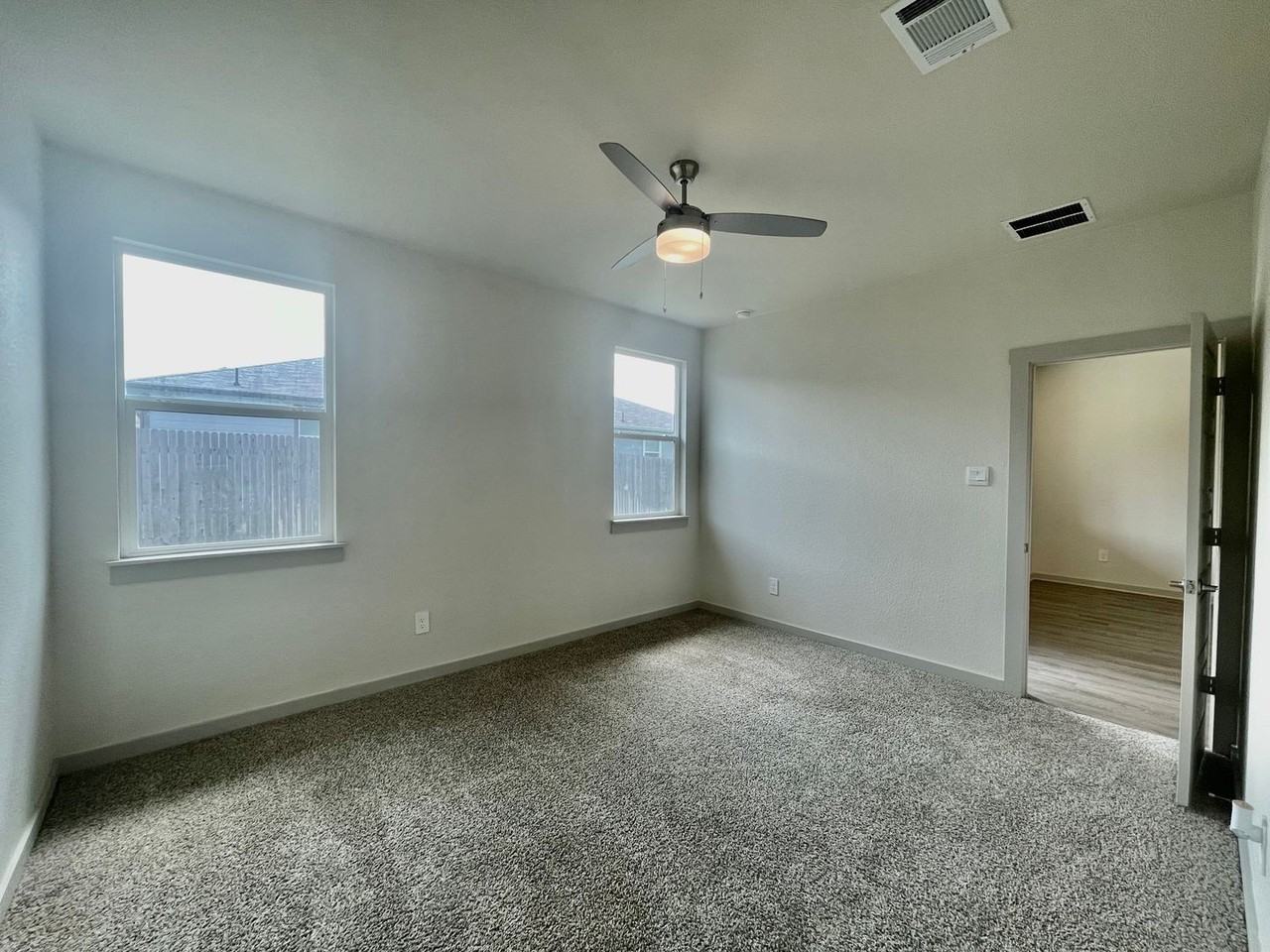 1332 Plymouth Rd - Photo 5 of 17