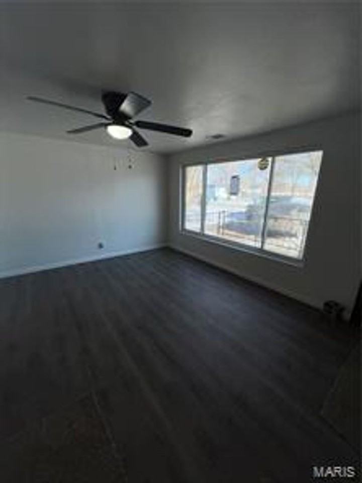 2116 Doris Ave - Photo 2 of 7