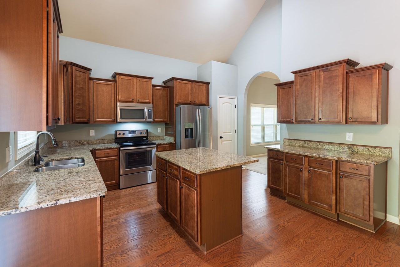173 Rock House Estates Dr - Photo 6 of 22