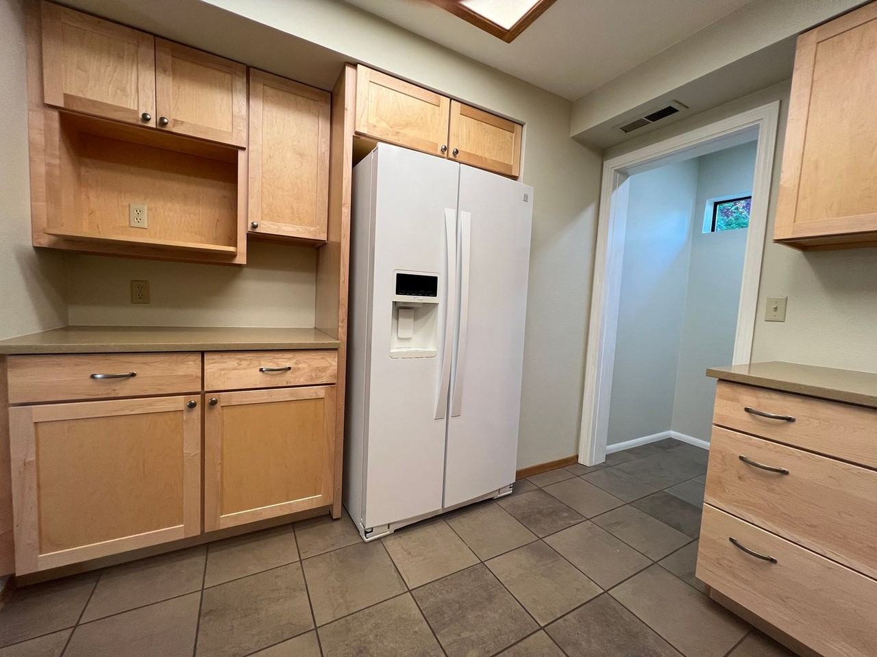 139 Wightman St - Photo 7 of 27