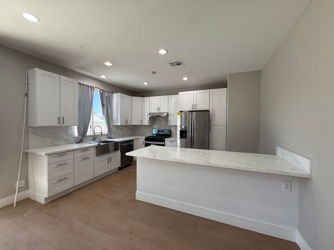 1786 Linn Way #1786 - Photo 4 of 12