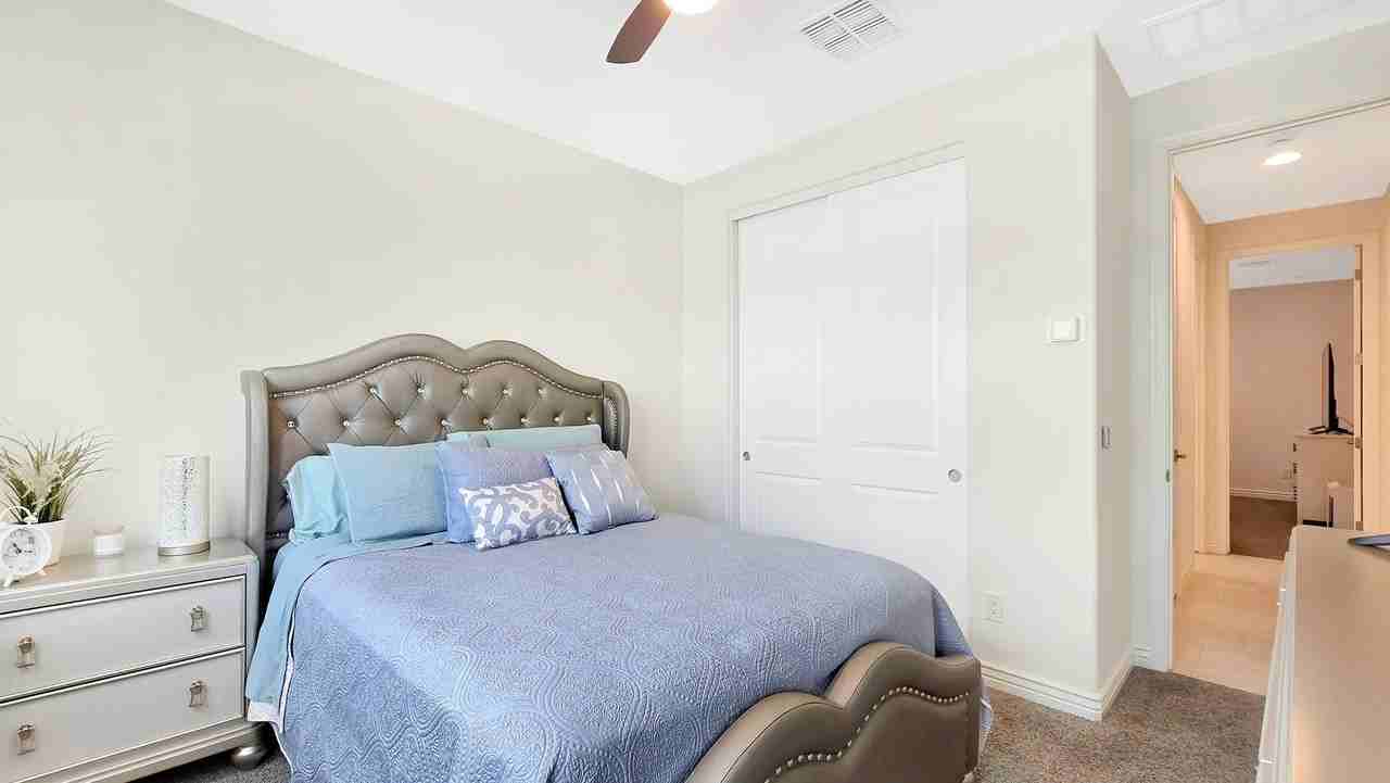 11615 W Marguerite Ave - Photo 6 of 45