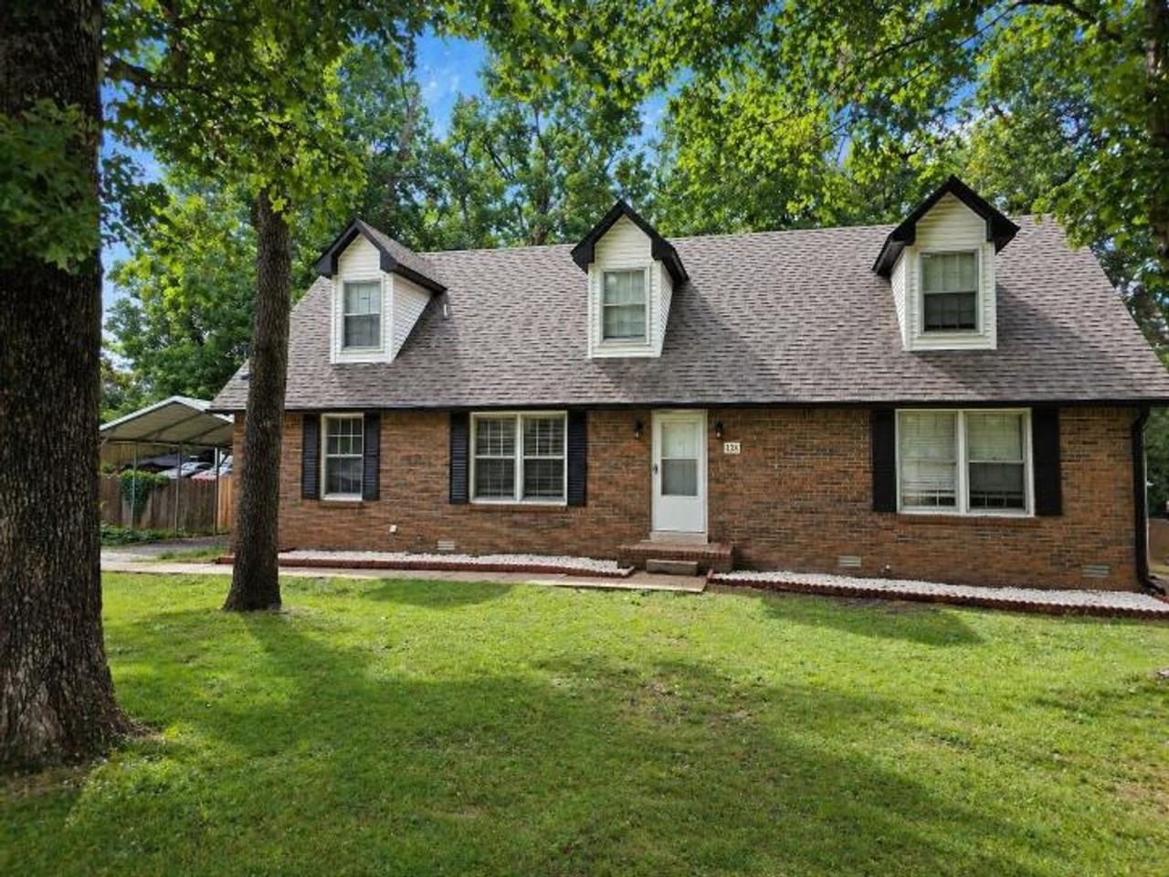 125 Mossland Dr