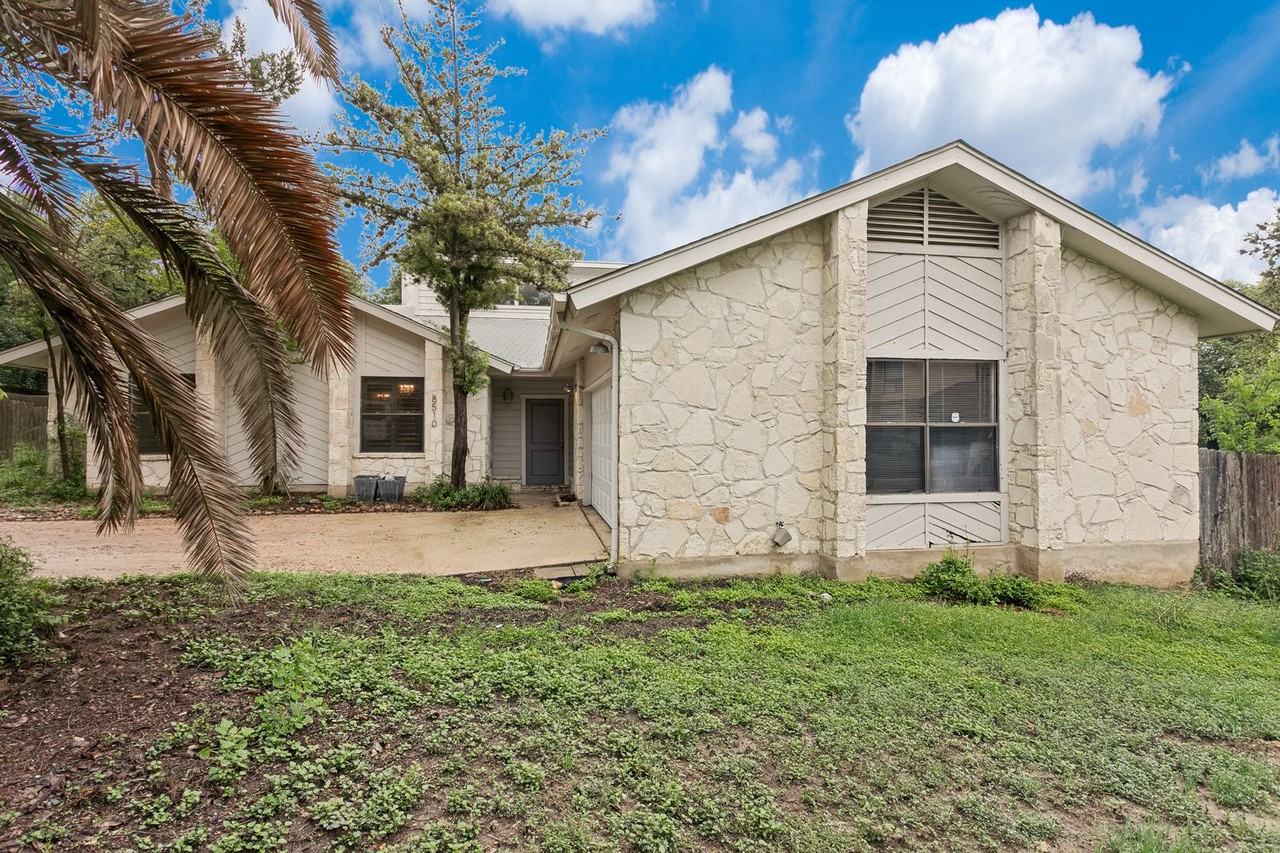 8510 Watchtower St - Photo 2 of 25