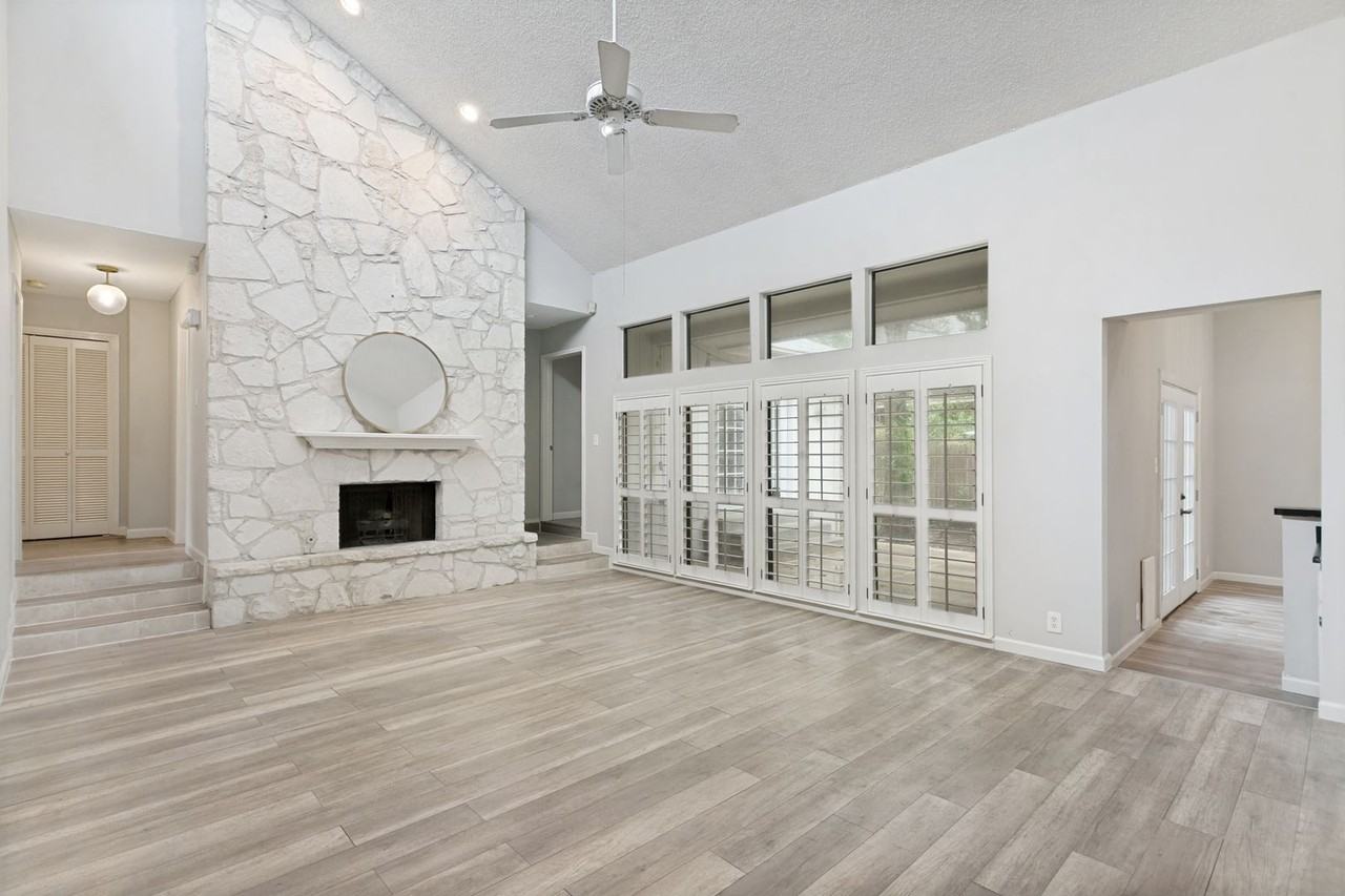 8510 Watchtower St - Photo 5 of 25