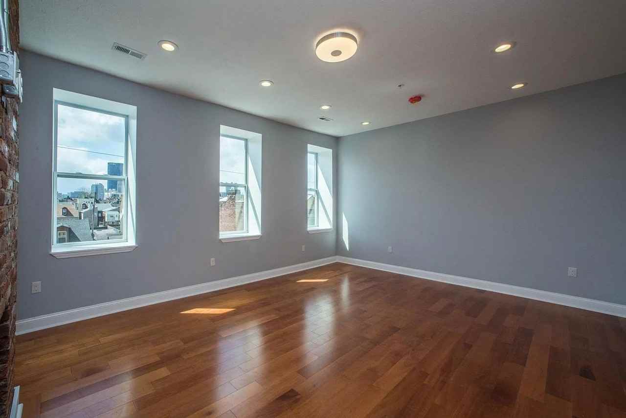836-838 Concord Street - Photo 7 of 50
