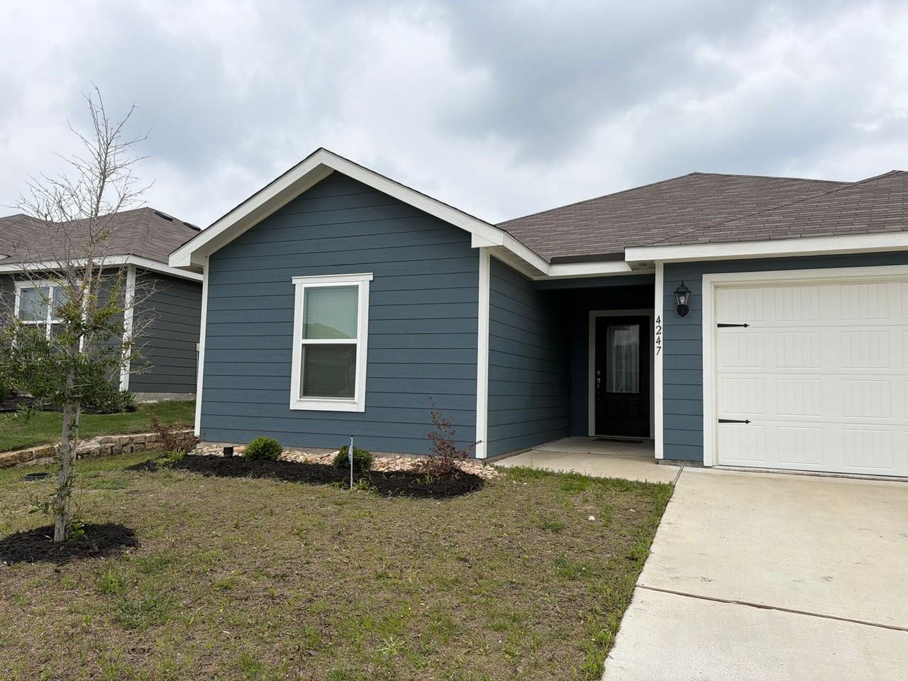 4247 Possumhaw Dr - Photo 3 of 29