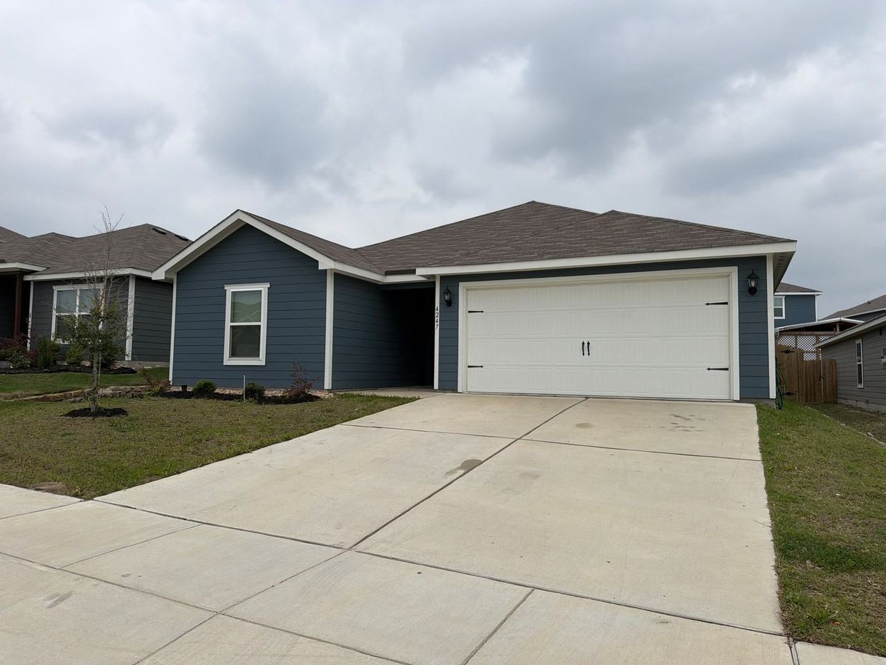 4247 Possumhaw Dr - Photo 4 of 29