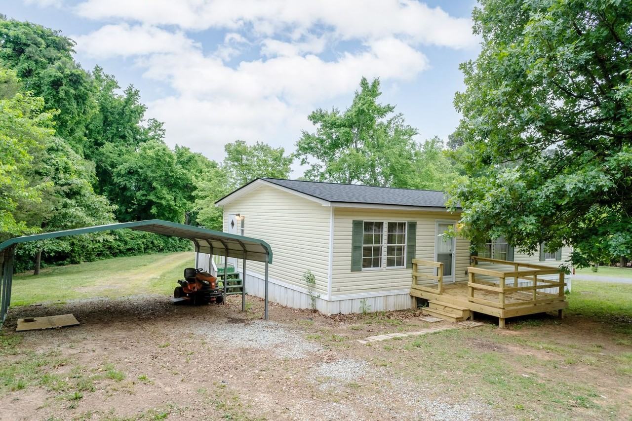 125 Barracks Rd - Photo 2 of 24